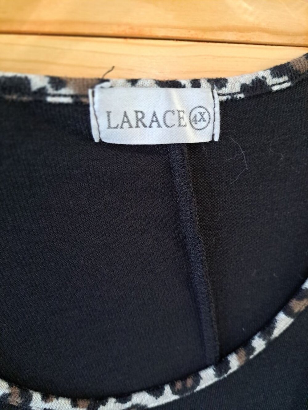 Larace 4X Lot of 2 Womens Black Tunic Tops Leopard Print Lightweight Comfortable - Picture 2 of 11
